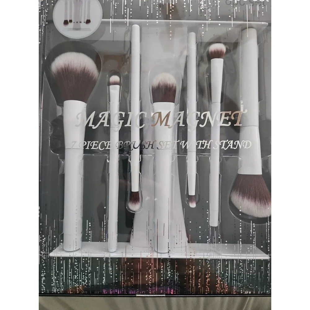 Premium Professional Cosmetic Magnet Brush Gift Set with Standing Holder, White